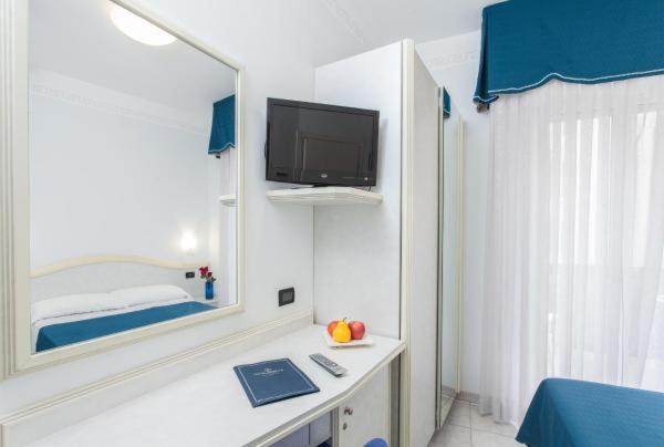 Hotel Oriente Milano Marittima Buitenkant foto