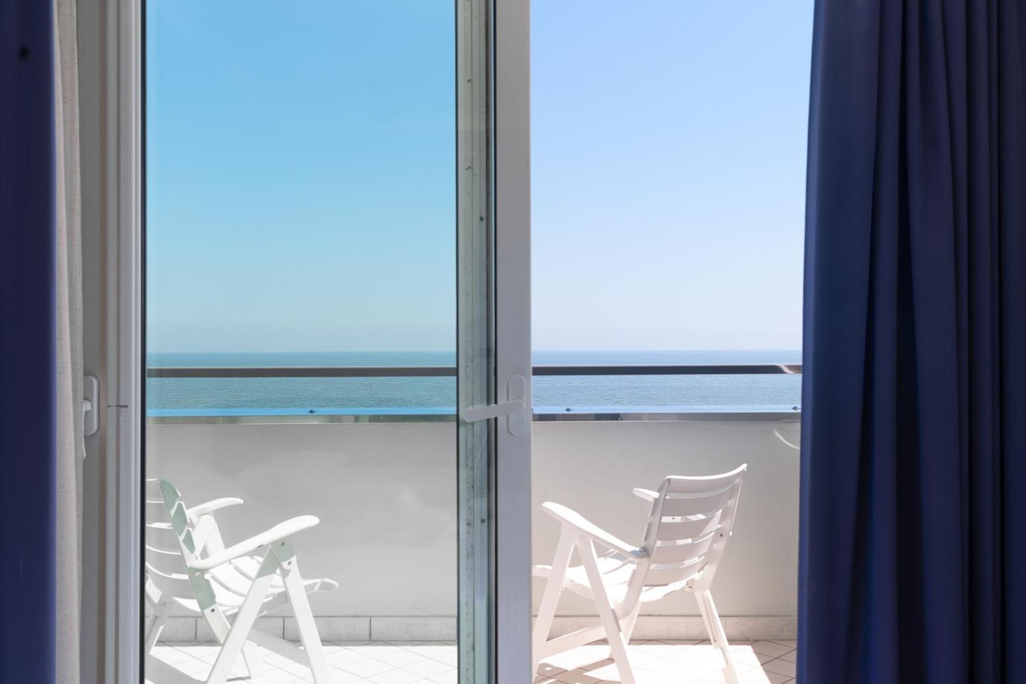 Hotel Oriente Milano Marittima Buitenkant foto