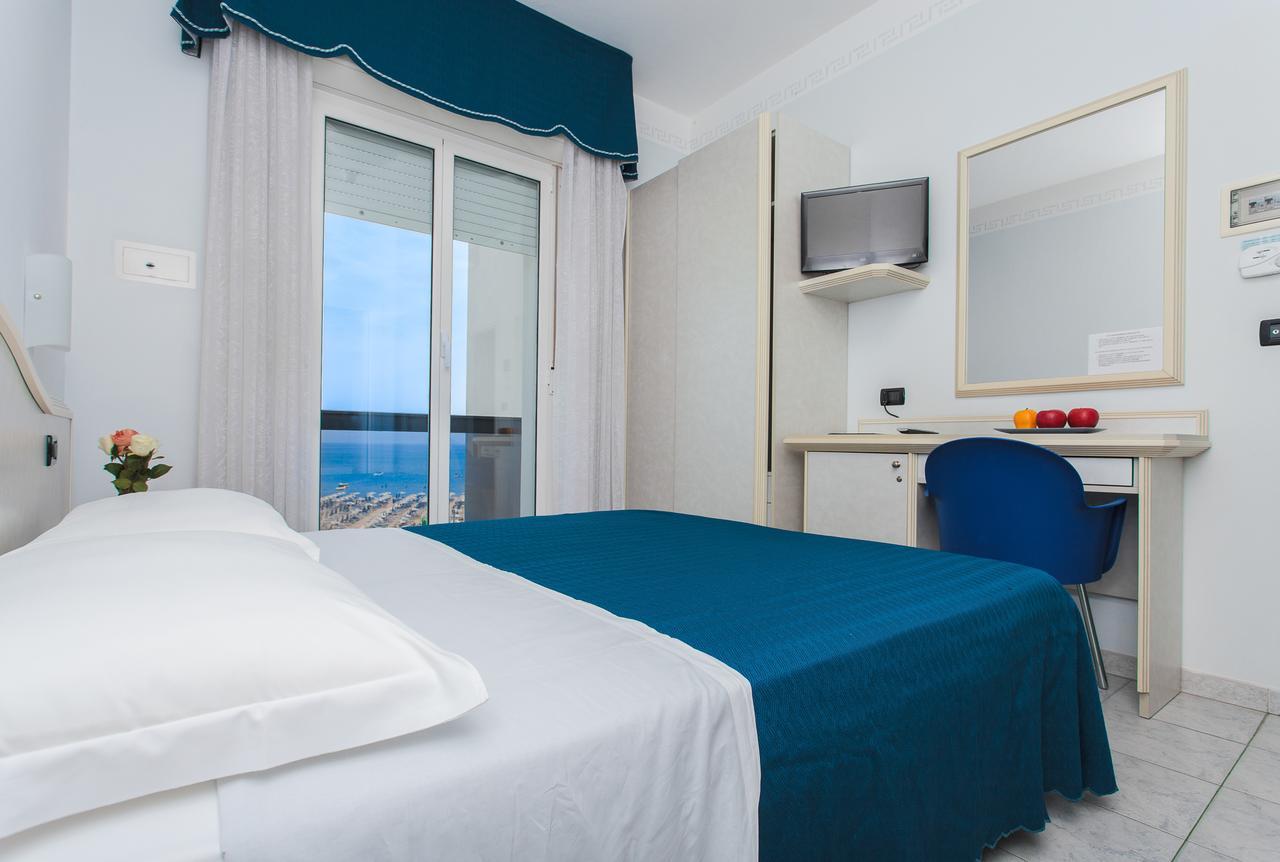 Hotel Oriente Milano Marittima Buitenkant foto