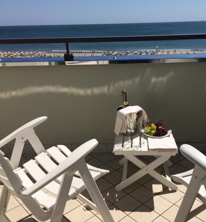 Hotel Oriente Milano Marittima Buitenkant foto